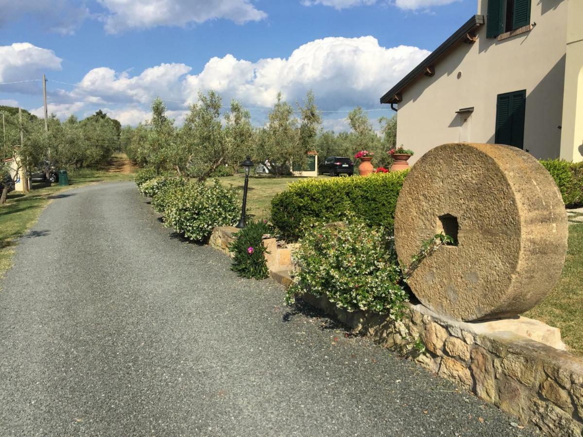 Le Macine Villa Cecina  Buitenkant foto